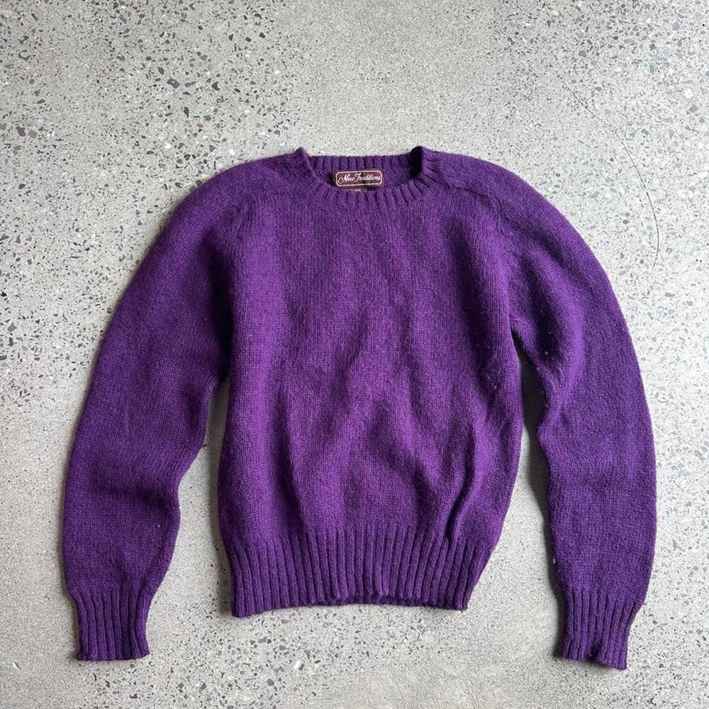 New taditions women’s small sweater purple wool vintage quality crewneck sweater